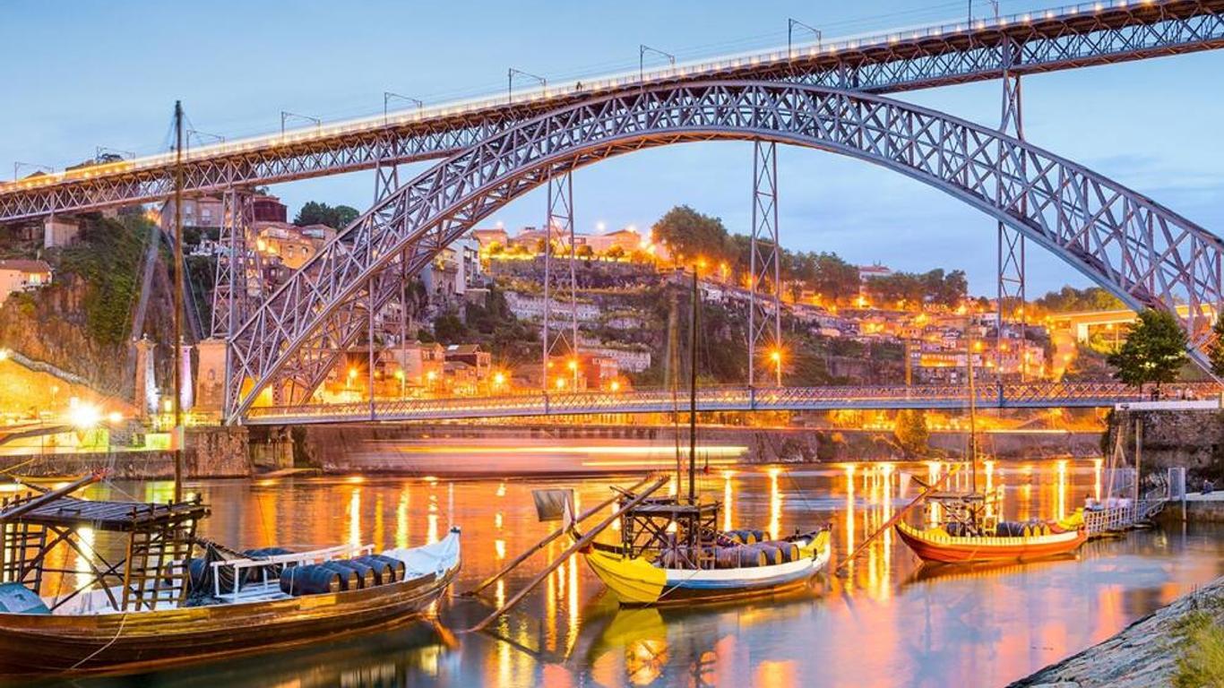 Porto Downtown Lovers Suites Bombarda 451