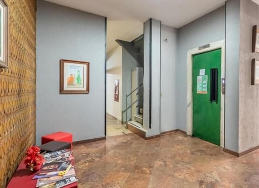 Comodidade do quarto Foto