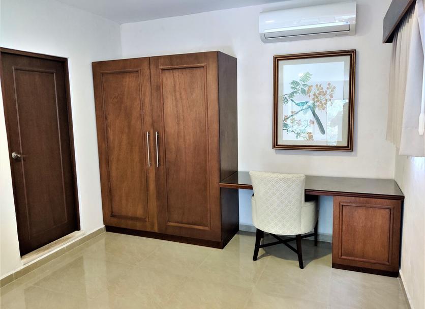 Comodidade do quarto Foto