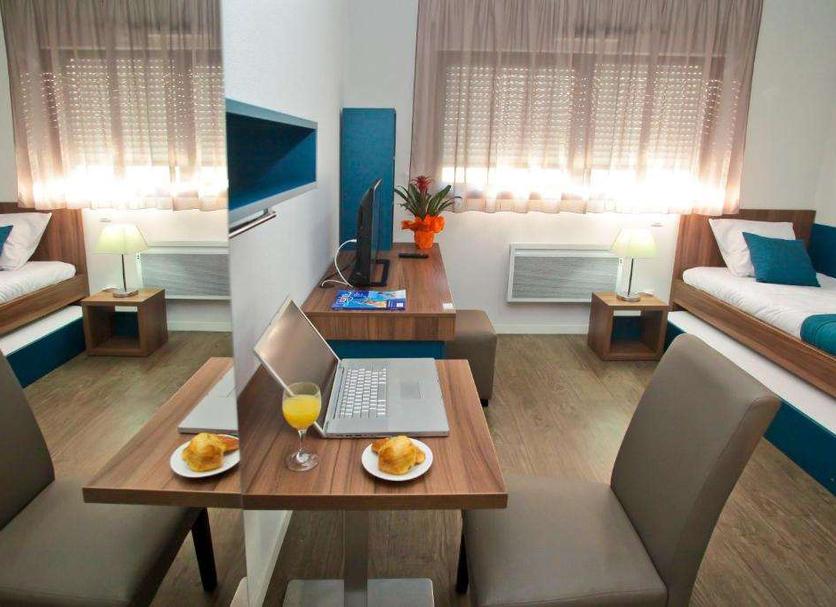 Quarto Foto