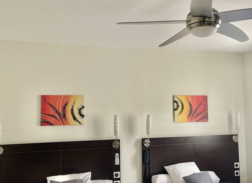 Comodidade do quarto Foto