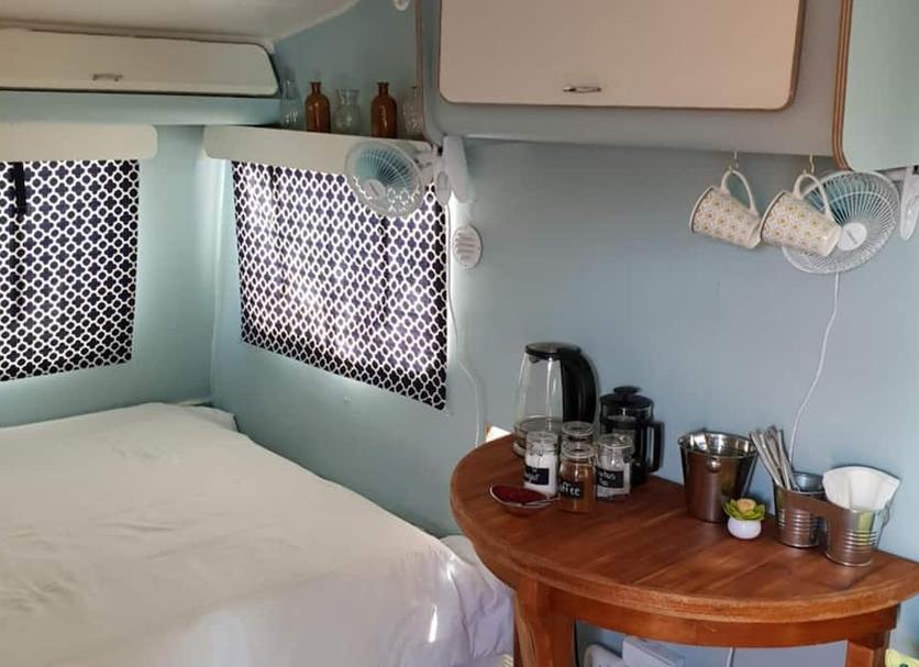 Comodidade do quarto Foto