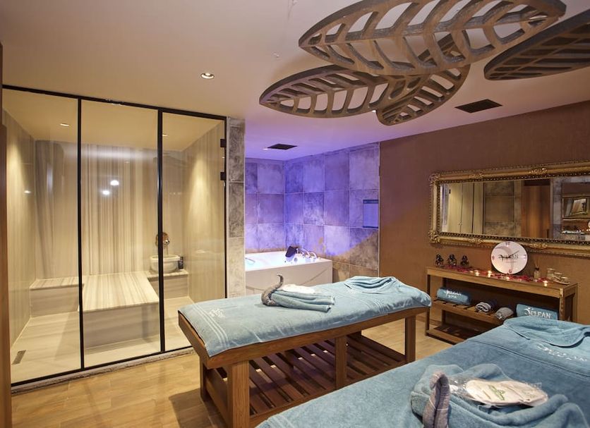 SPA Foto