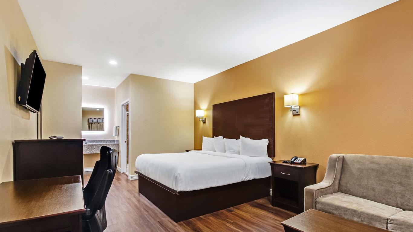 Americas Best Value Inn Houston at FM 529