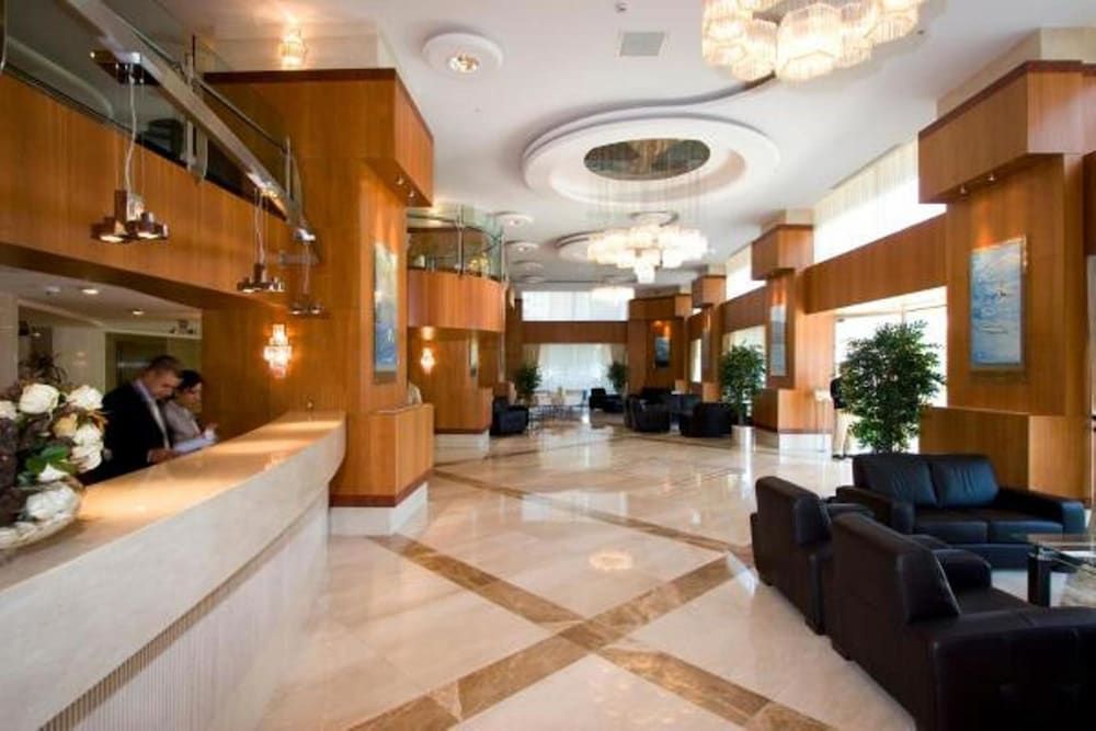 Hall Foto