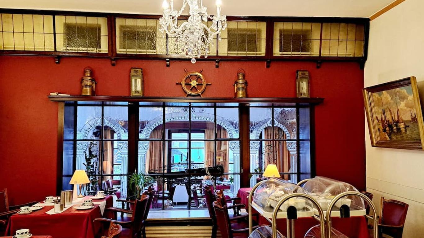 Hotel Columbus
