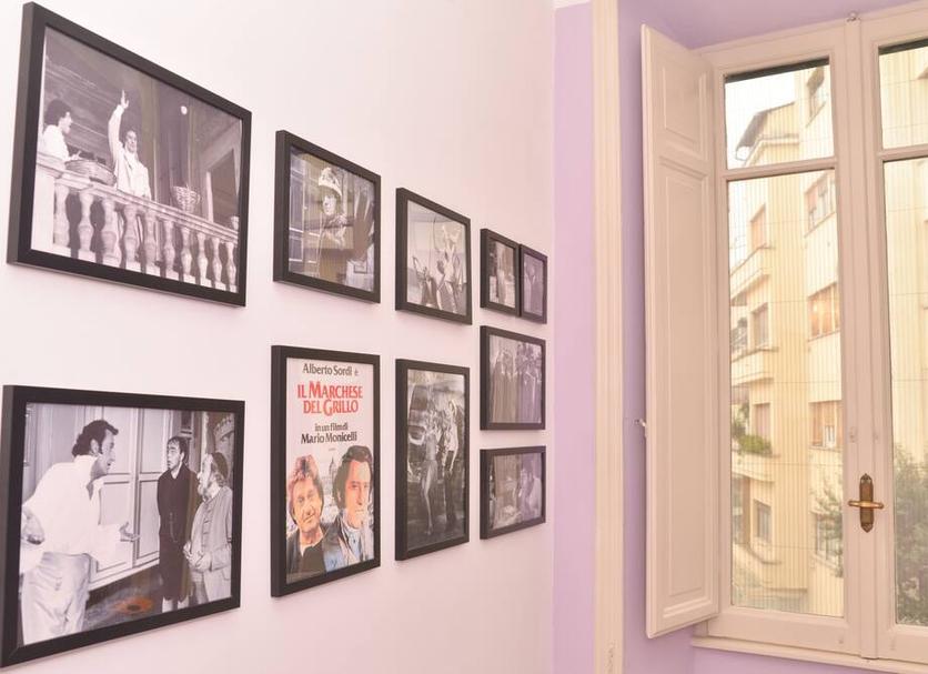 Comodidade do quarto Foto
