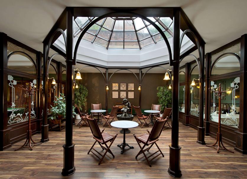 Hall Foto