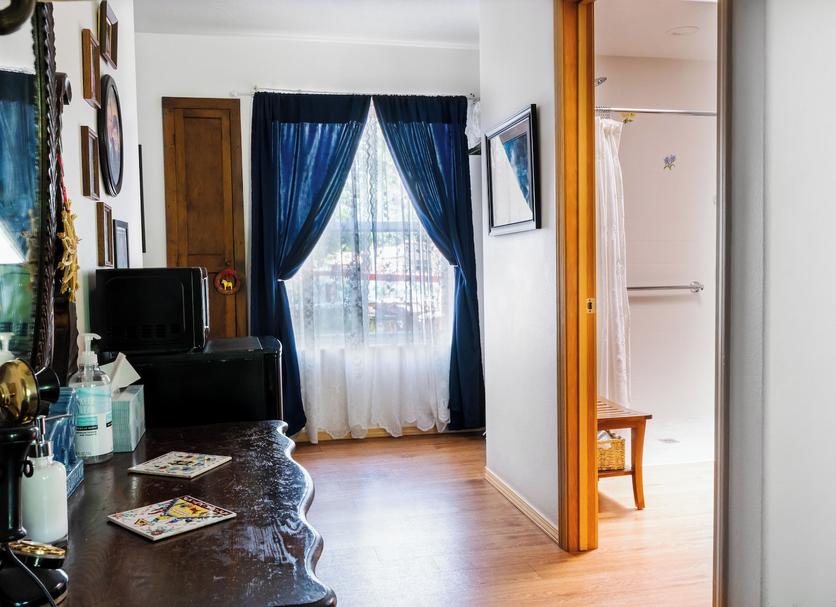 Comodidade do quarto Foto