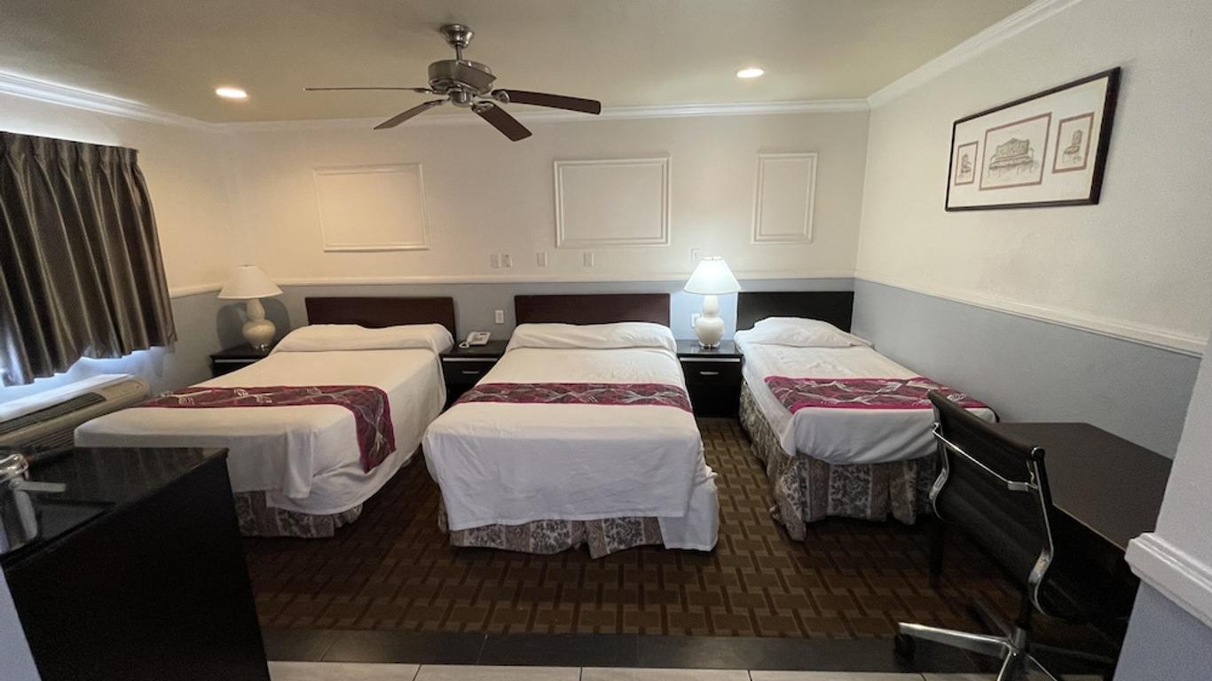 Hollywood Guest Inn