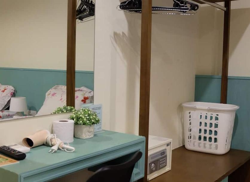Comodidade do quarto Foto