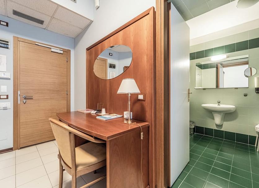 Comodidade do quarto Foto