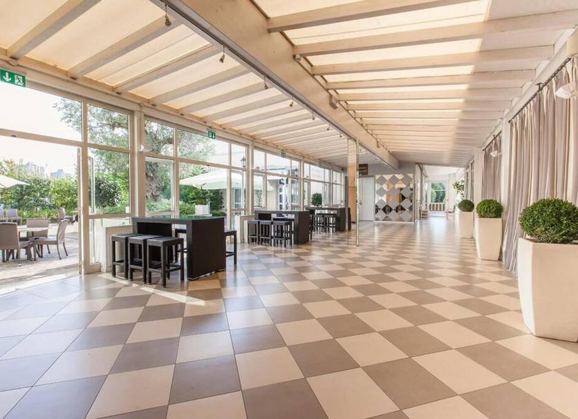Hall Foto