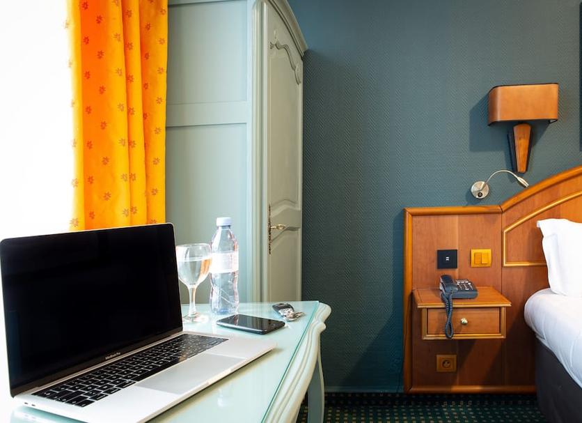 Comodidade do quarto Foto