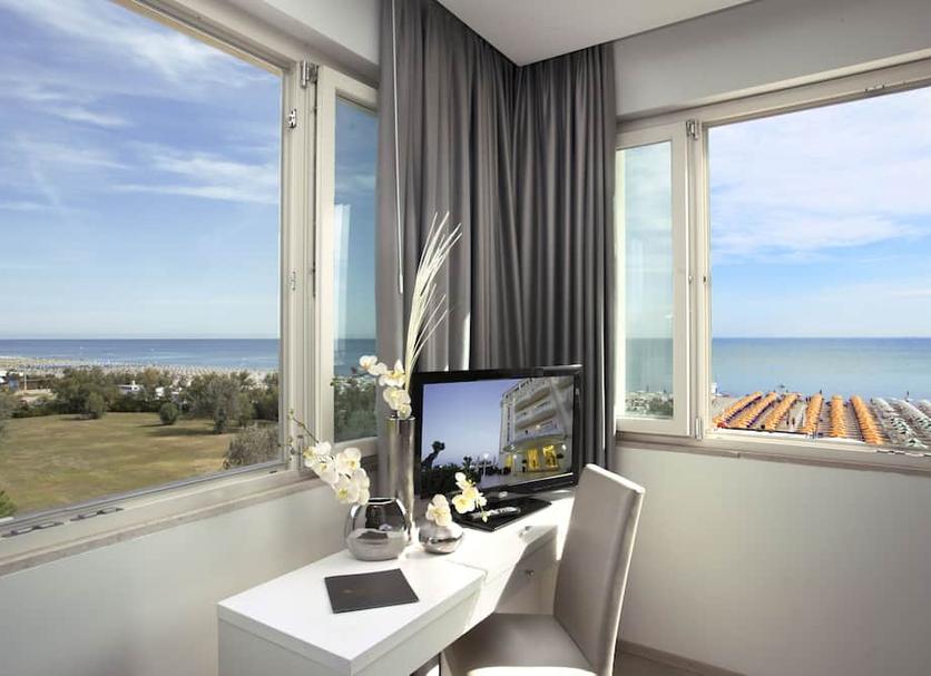 Comodidade do quarto Foto