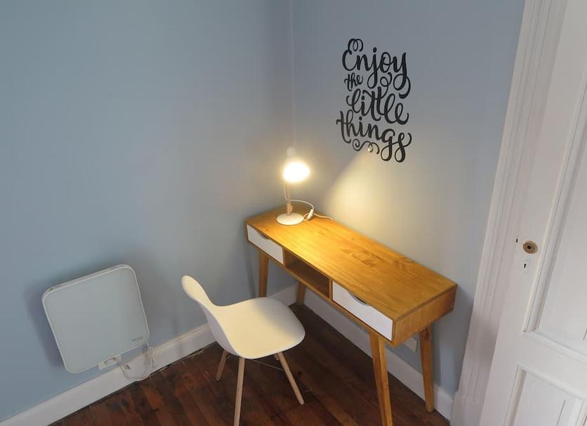Comodidade do quarto Foto