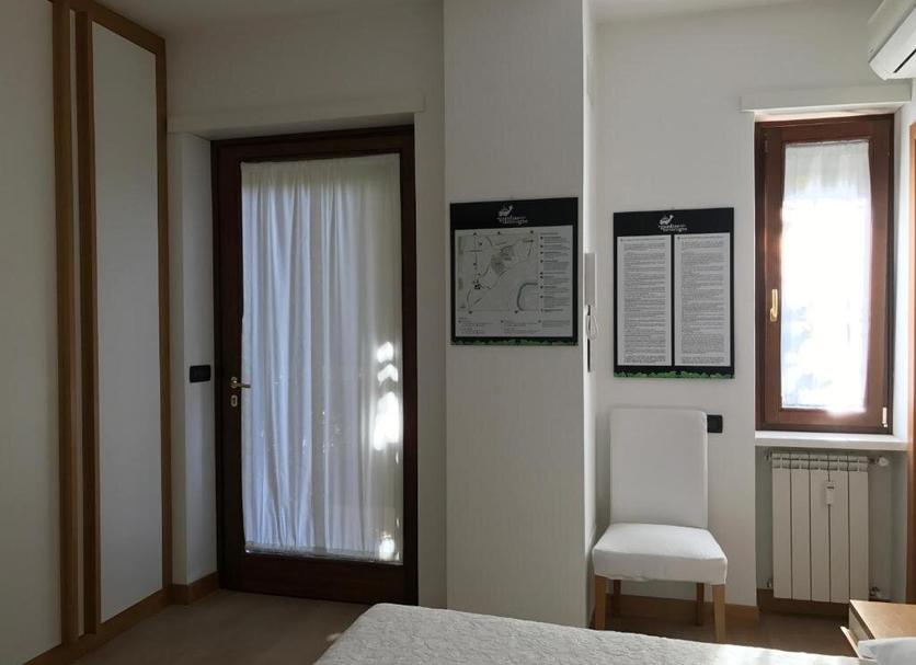 Comodidade do quarto Foto