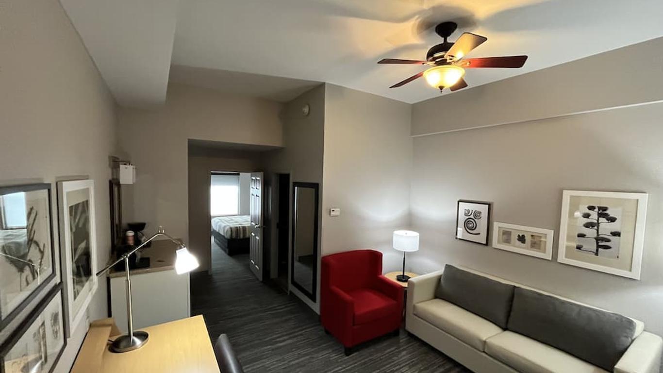 Country Inn & Suites Harrisburg@ Union Deposit Rd.