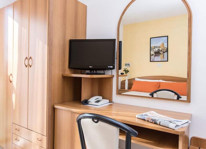 Comodidade do quarto Foto