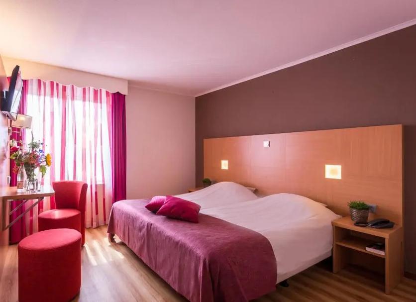 Quarto Foto