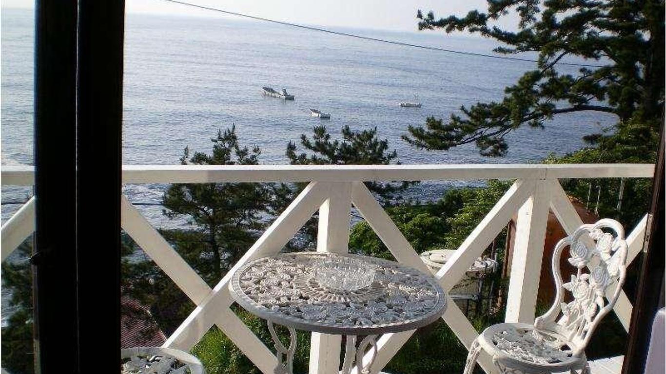 Hoshi Hotel