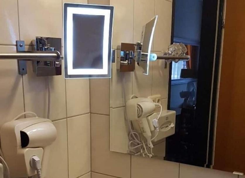 Comodidade do quarto Foto