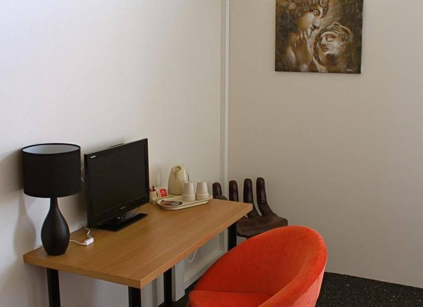 Comodidade do quarto Foto