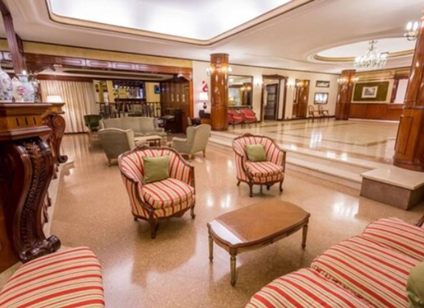 Hall Foto