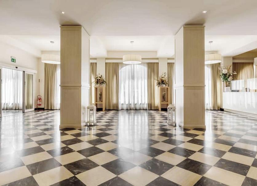 Hall Foto