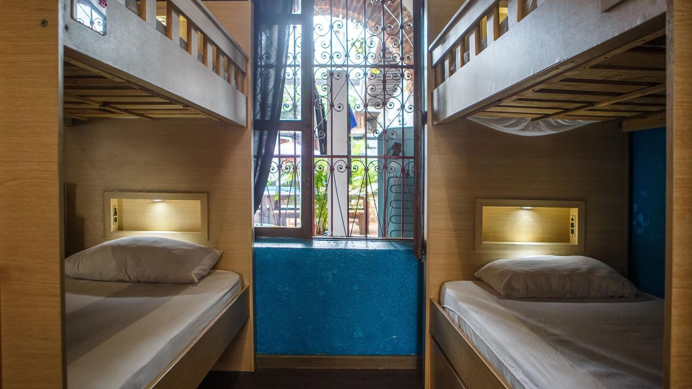 Aroha Villana Hostel