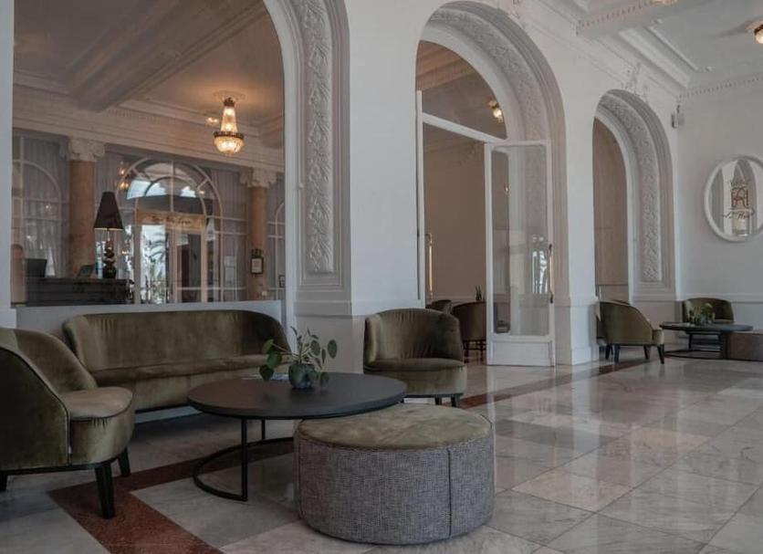 Hall Foto