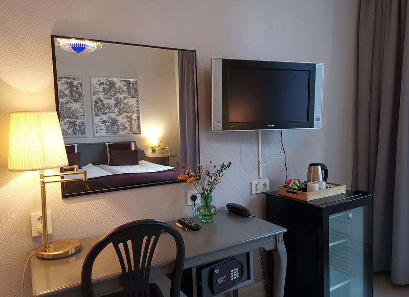 Comodidade do quarto Foto