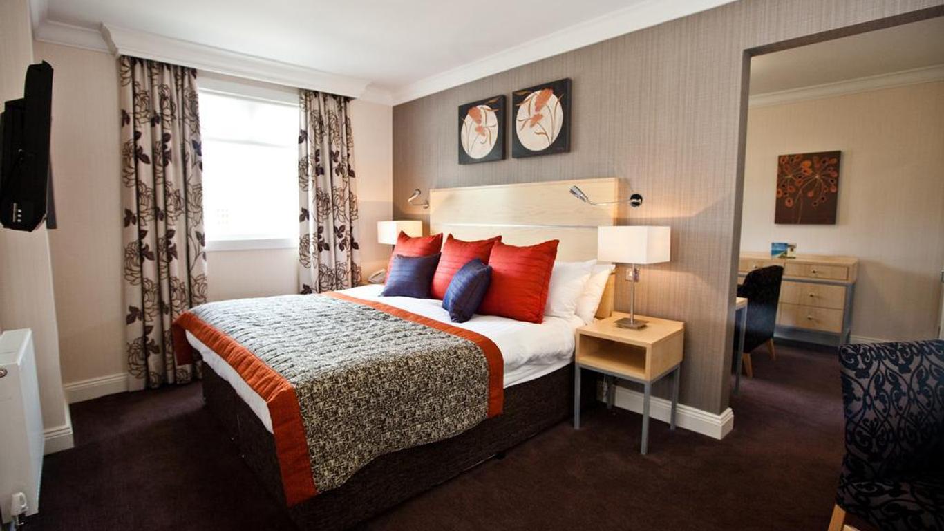 Caledonian Hotel
