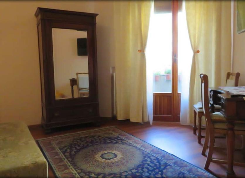Comodidade do quarto Foto