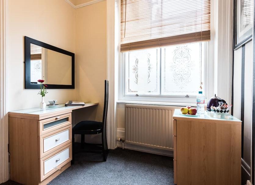 Comodidade do quarto Foto