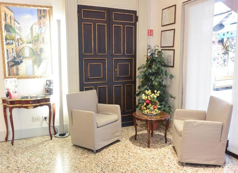 Hall Foto