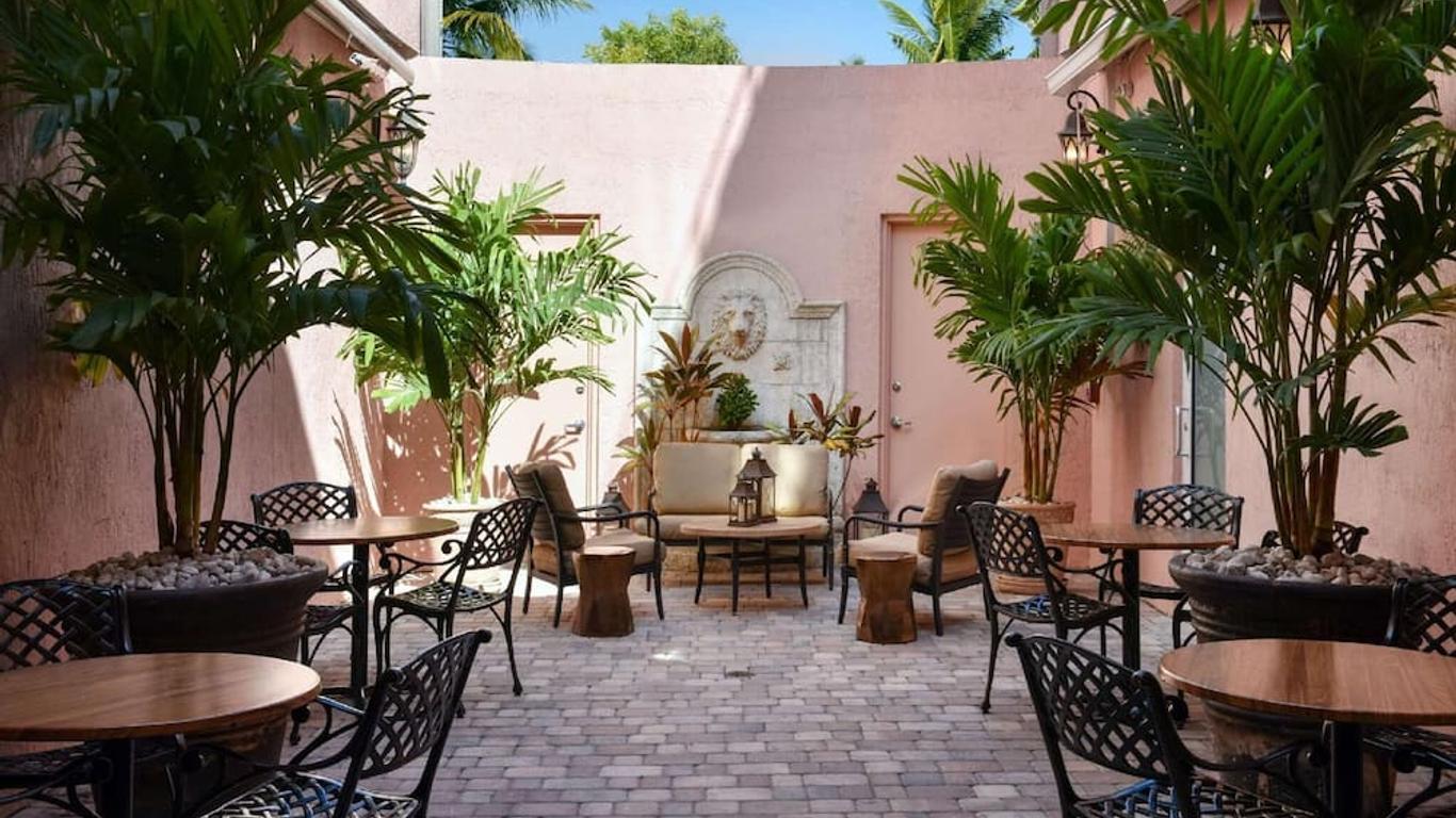 Casa Victoria Orchid Hotel