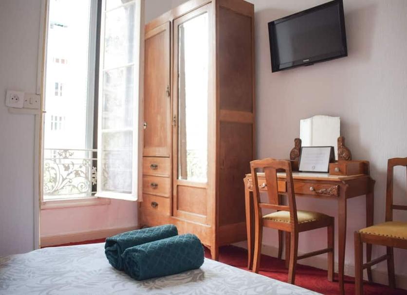 Comodidade do quarto Foto