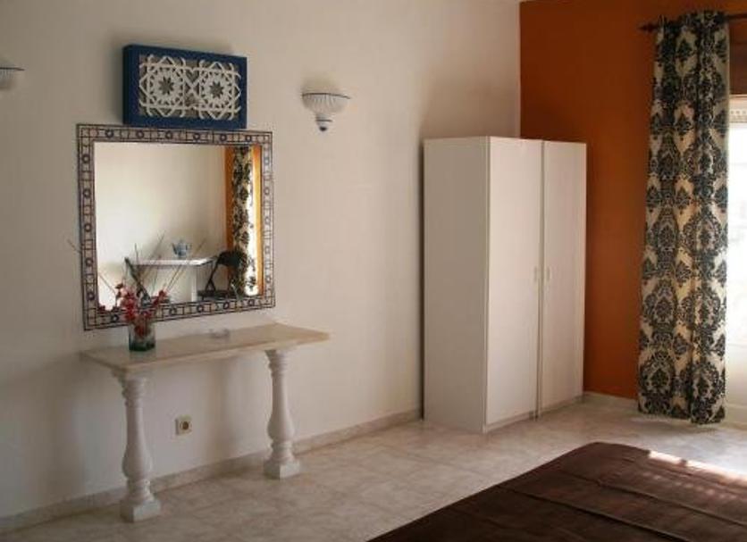 Comodidade do quarto Foto