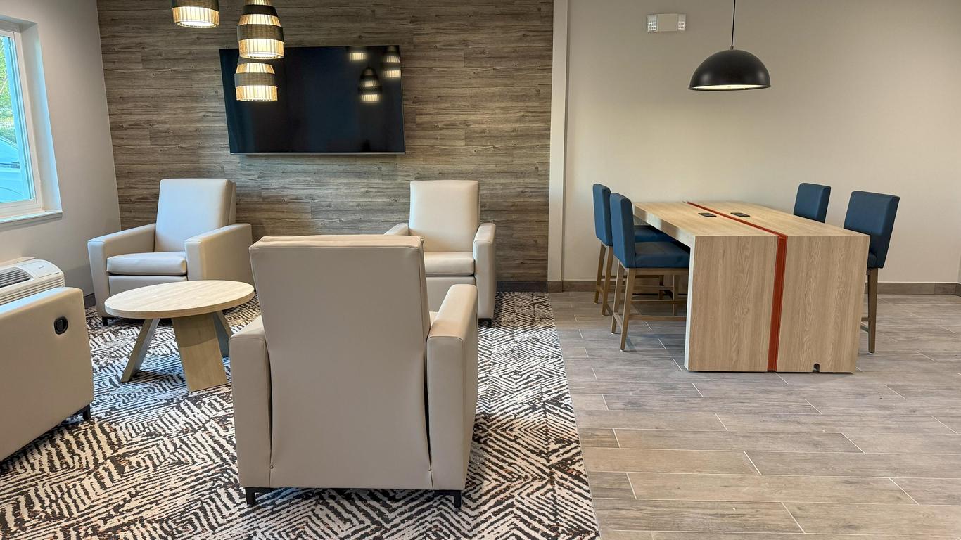Candlewood Suites Jacksonville - Southpoint
