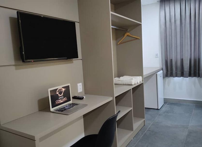 Comodidade do quarto Foto