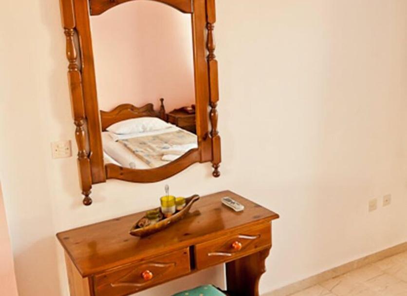 Comodidade do quarto Foto