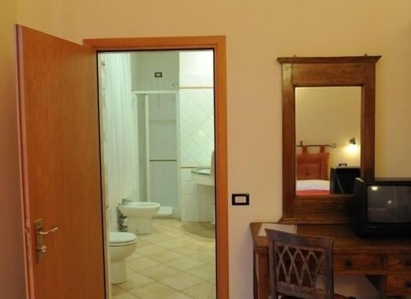 Comodidade do quarto Foto