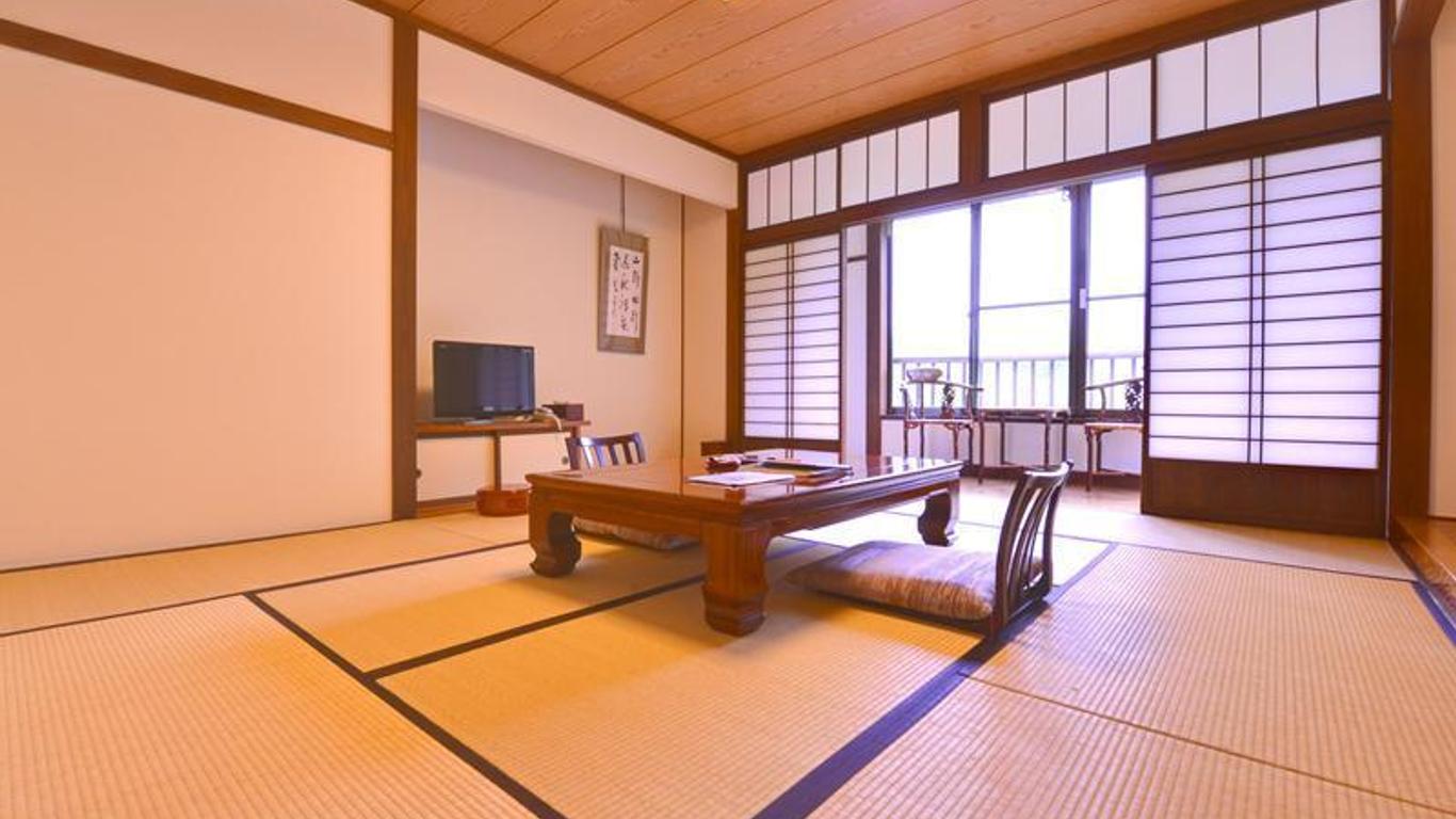 Kaikake Onsen Ryokan