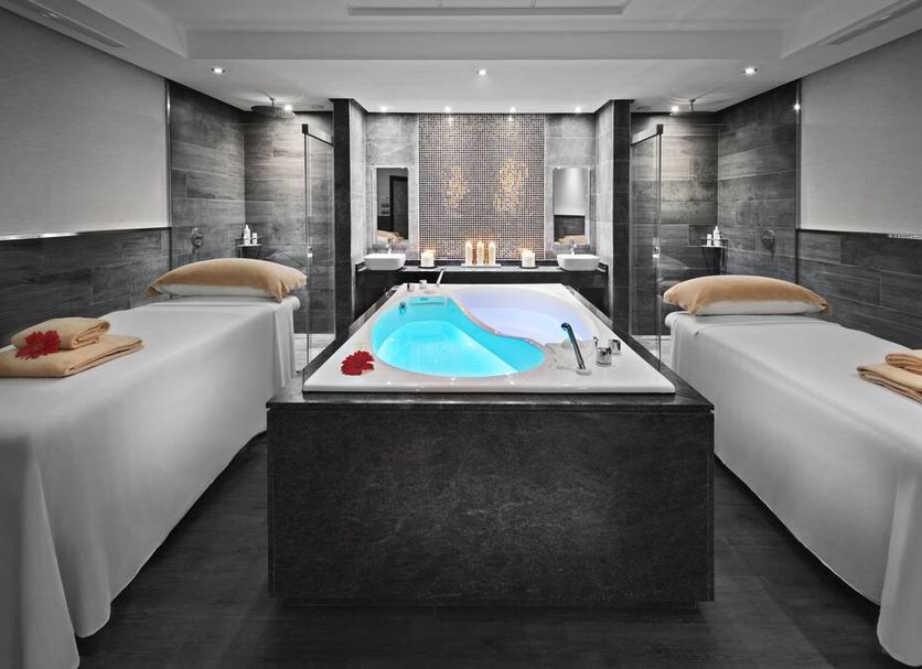 SPA Foto