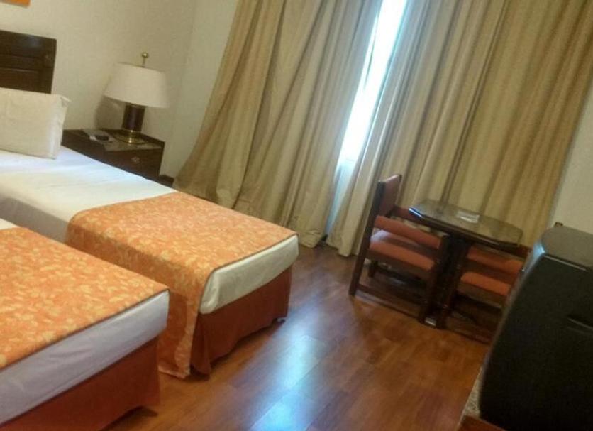 Quarto Foto