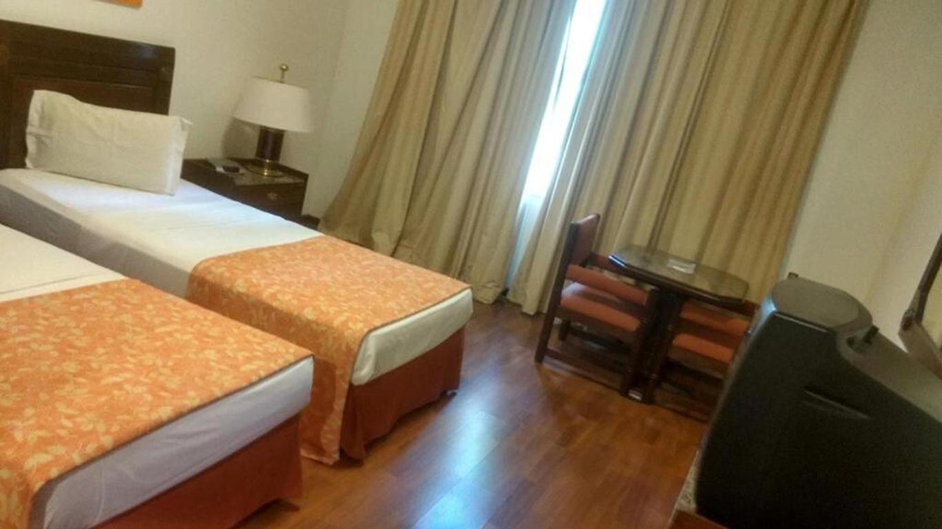 Tropical Executive Hotel