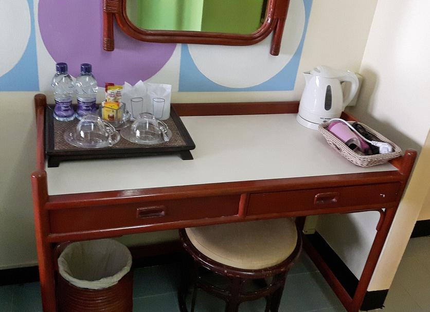 Comodidade do quarto Foto