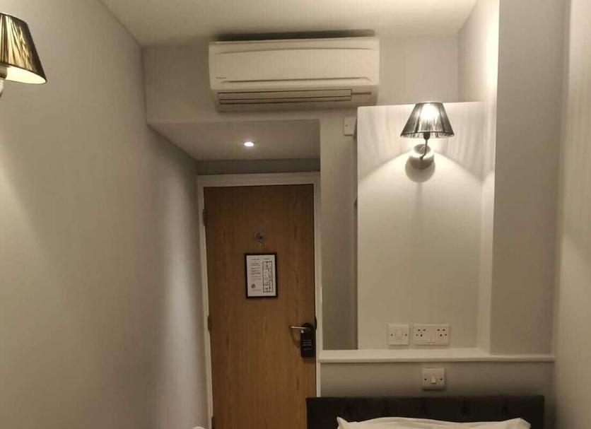 Comodidade do quarto Foto