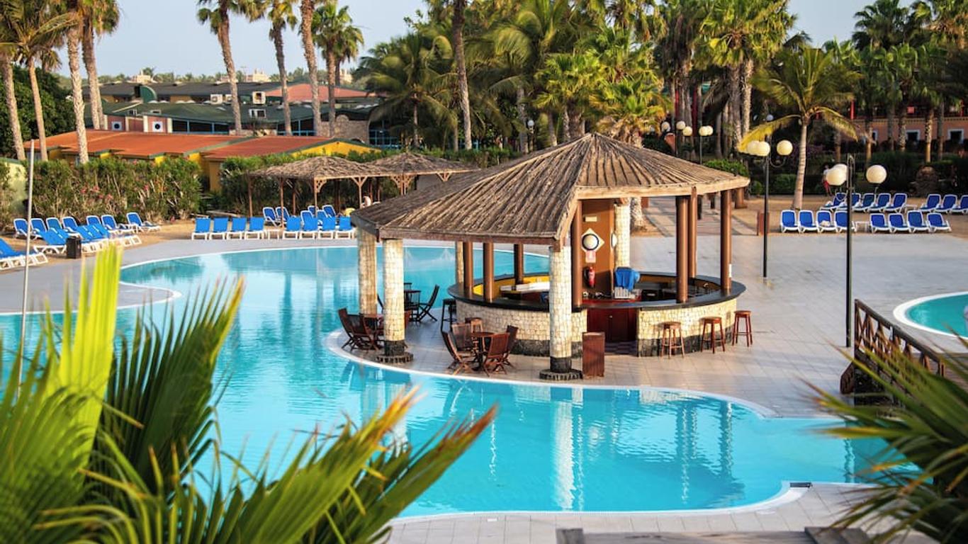 Bravo Club Vila Do Farol Hotel